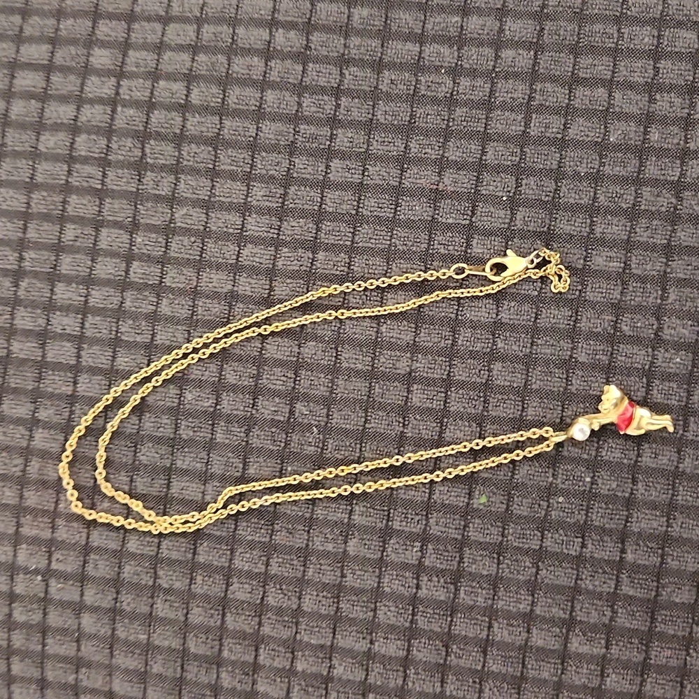 Disney Winnie the‎ Poo necklace